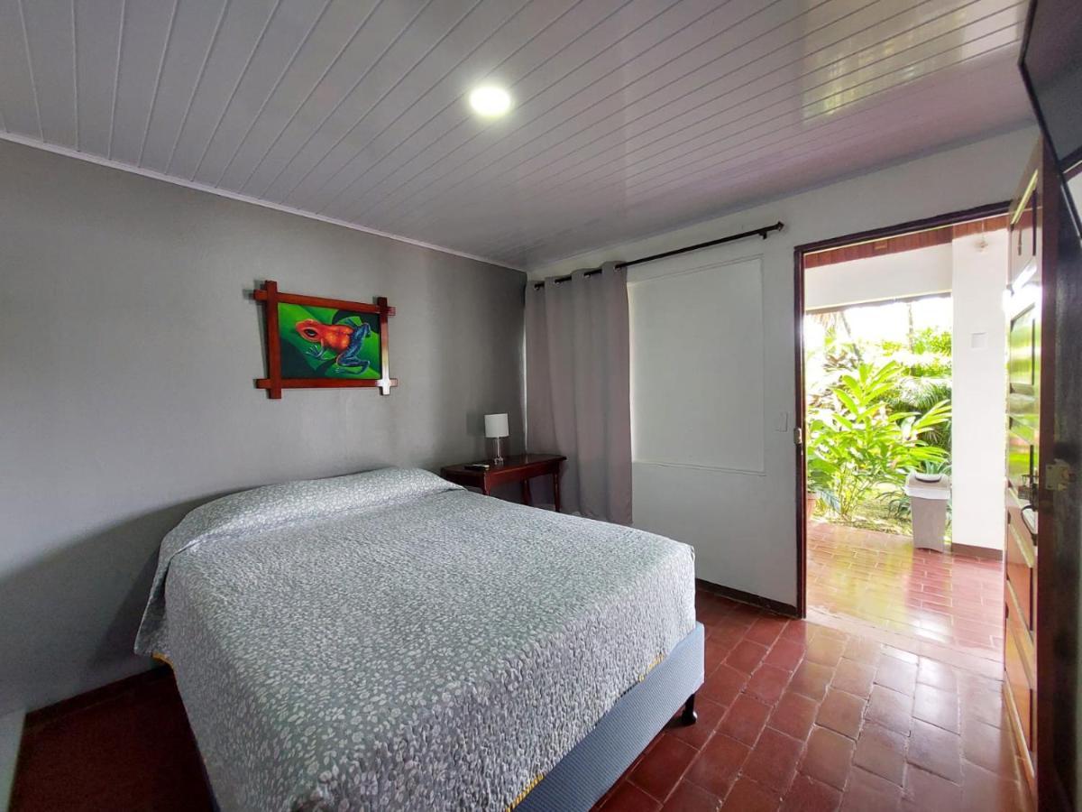 Hotel Pez Gallo Golfito Exterior foto