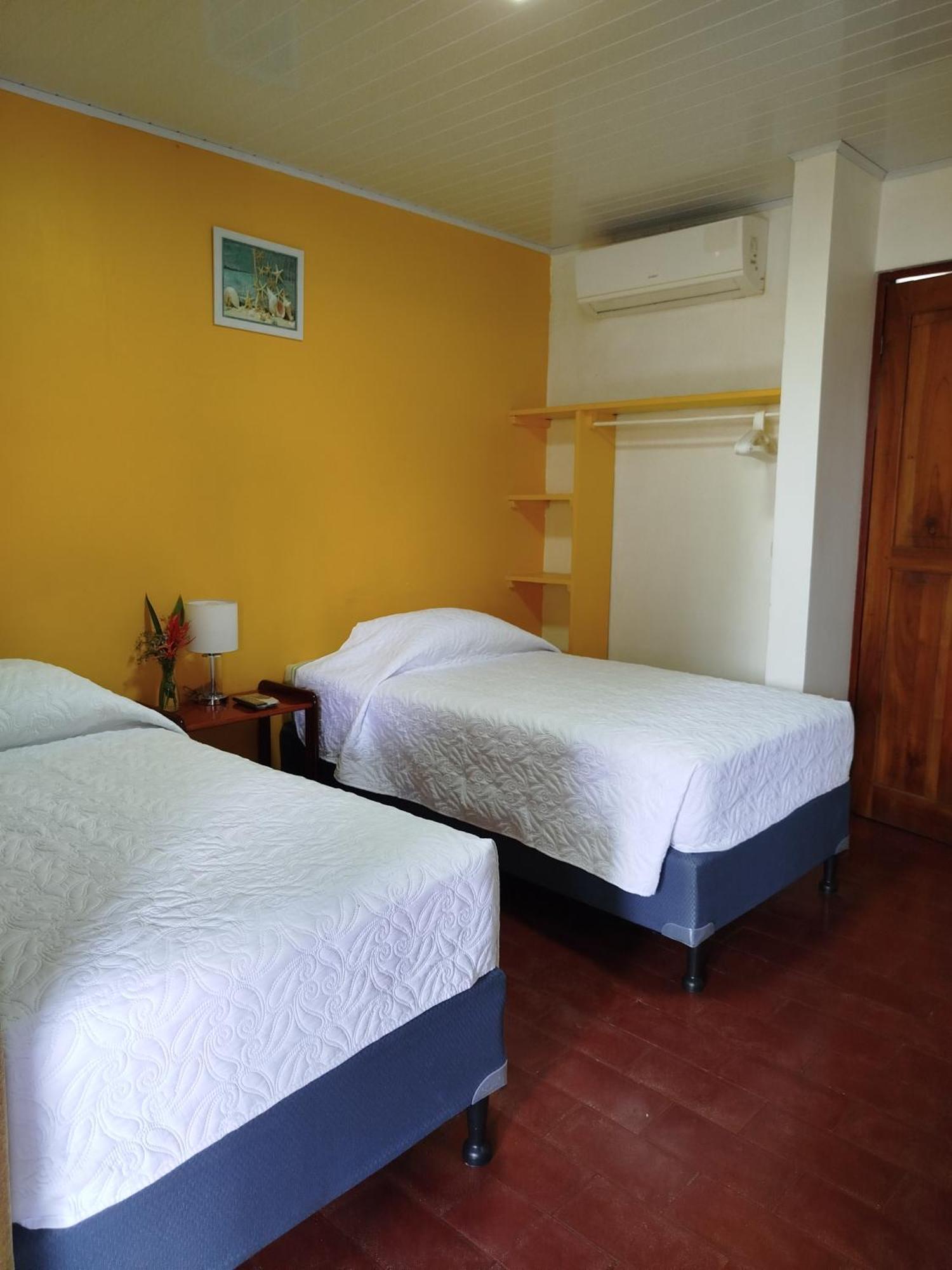 Hotel Pez Gallo Golfito Exterior foto