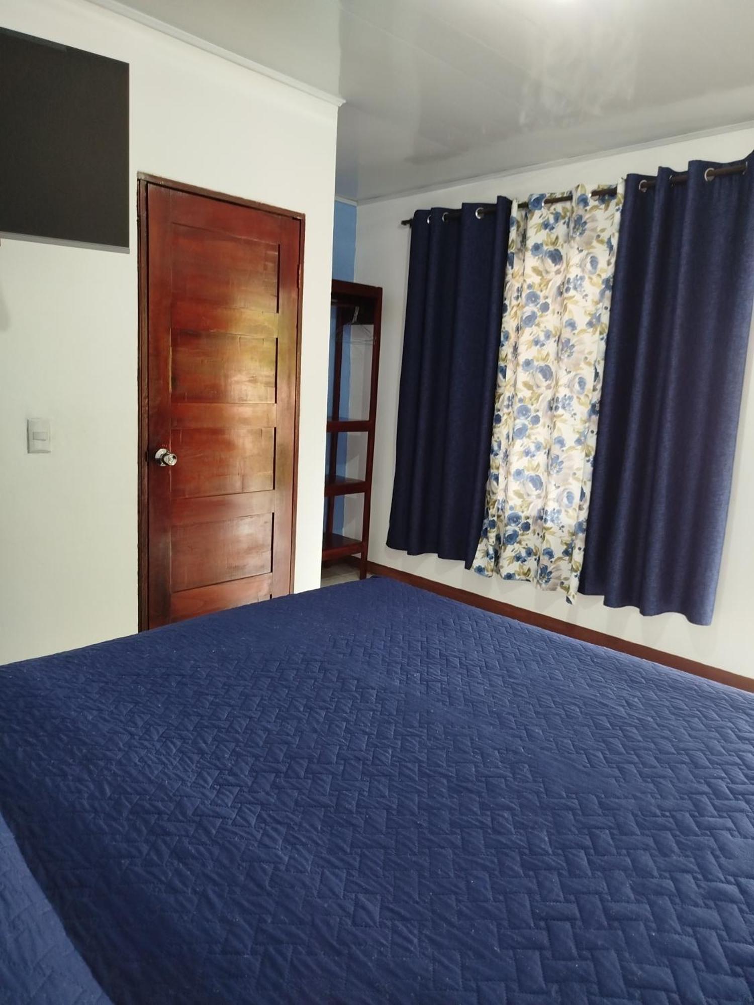 Hotel Pez Gallo Golfito Exterior foto