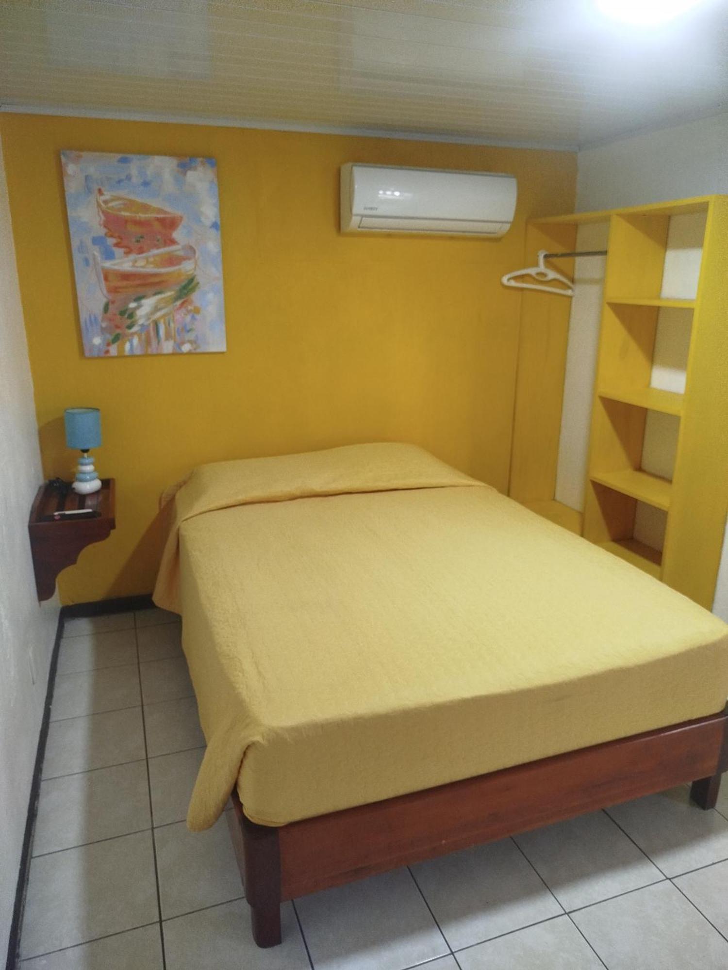 Hotel Pez Gallo Golfito Exterior foto